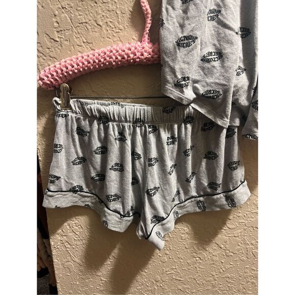 Victoria’s Secret Grey Button Up Sleep Shirt And Shorts Set Woman’s Size Small P - Picture 8 of 9
